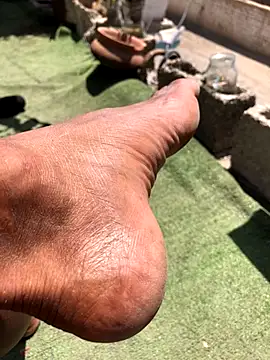 Snapshot of kvr27 chatting on 11/29/25, 06:00 kvr27 online show from 11/29/25, 06:00