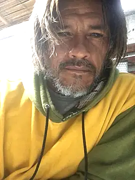 Snapshot of kvr27 chatting on 12/02/25, 11:04 kvr27 online show from 12/02/25, 11:04