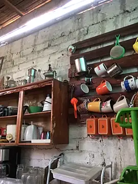 Snapshot of kvr27 chatting on 12/13/25, 08:04 kvr27 online show from 12/13/25, 08:04