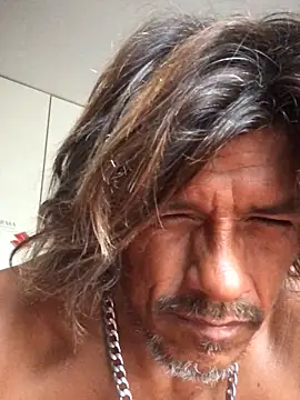 Snapshot of kvr27 chatting on 12/22/25, 01:41 kvr27 online show from 12/22/25, 01:41