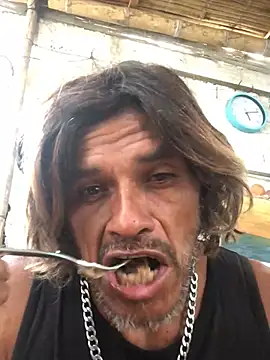 Snapshot of kvr27 chatting on 01/13/26, 10:04 kvr27 online show from 01/13/26, 10:04