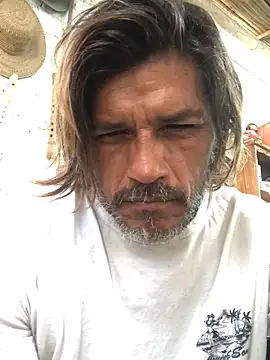 Snapshot of kvr27 chatting on 02/04/26, 12:22 kvr27 online show from 02/04/26, 12:22