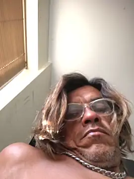 Snapshot of kvr27 chatting on 02/10/26, 10:47 kvr27 online show from 02/10/26, 10:47