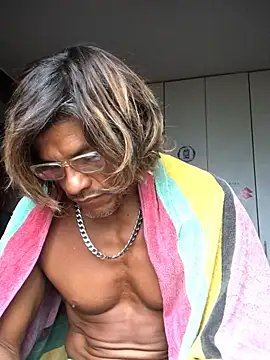 Snapshot of kvr27 chatting on 02/11/26, 12:43 kvr27 online show from 02/11/26, 12:43