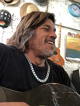 Snapshot of kvr27 chatting on 02/18/26, 02:57 kvr27 online show from 02/18/26, 02:57