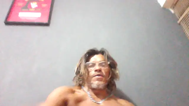 Snapshot of kvr27 chatting on 05/18/26, 10:32 kvr27 online show from 05/18/26, 10:32