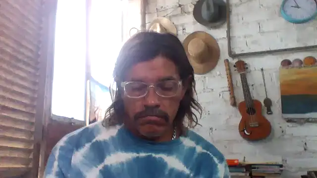 Snapshot of kvr27 chatting on 06/11/26, 02:37 kvr27 online show from 06/11/26, 02:37