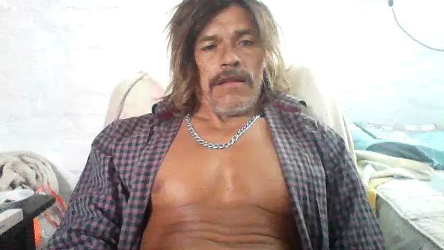 Snapshot of kvr27 chatting on 06/16/26, 01:36 kvr27 online show from 06/16/26, 01:36