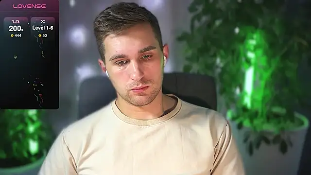 Sweeet  boy online show from 02/26/25, 04:03