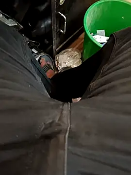 u wan me online show from 10/29/25, 08:05