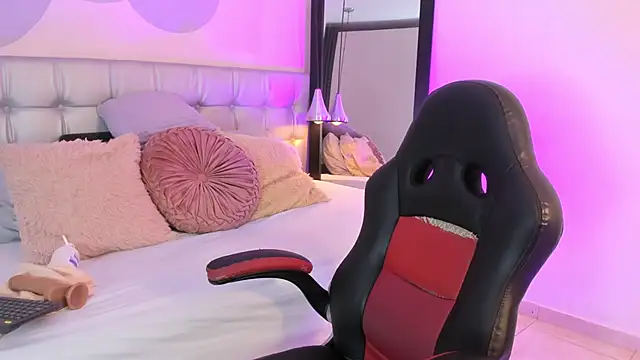 pervert lizza online show from 03/20/25, 12:00