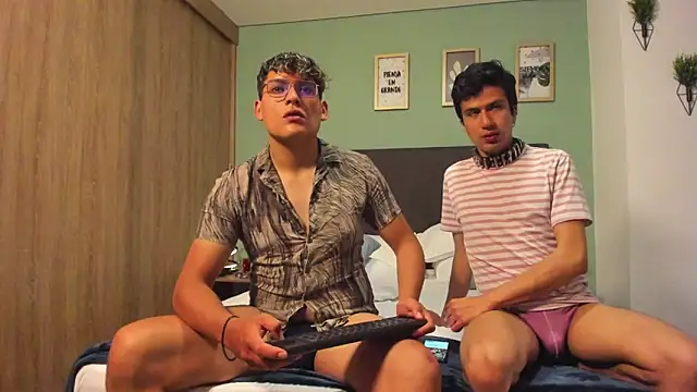 Snapshot of dom2travelersss chatting on 01/09/25, 01:24 dom2travelersss online show from 01/09/25, 01:24