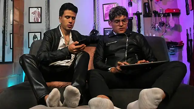 Snapshot of dom2travelersss chatting on 01/26/25, 12:33 dom2travelersss online show from 01/26/25, 12:33