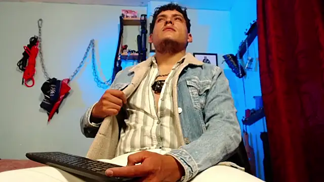 dom2travelersss online show from 04/02/26, 12:14