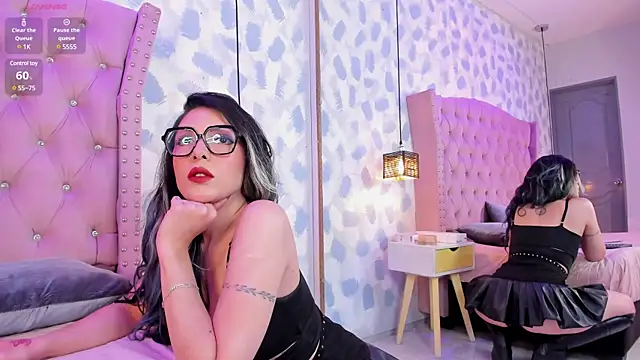 Snapshot of saori_blue chatting on 12/02/24, 08:22 saori blue online show from 12/02/24, 08:22