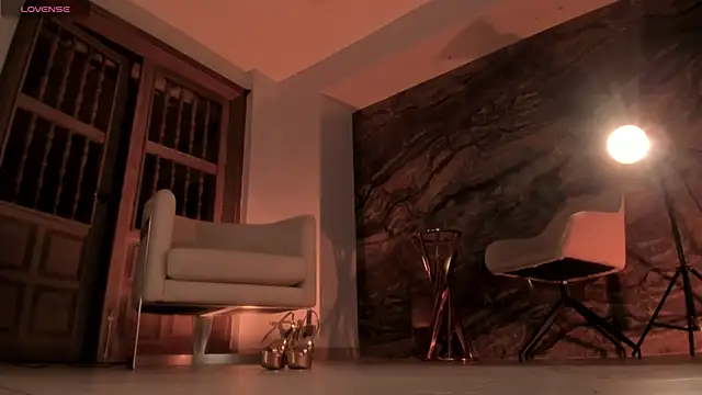 AmyArmstrong online show from 03/23/25, 04:16