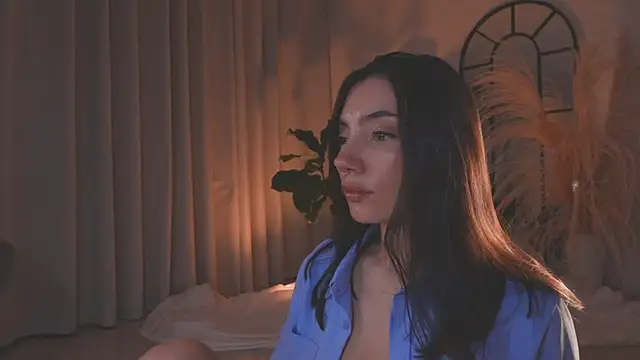 AmyArmstrong online show from 10/01/25, 01:00