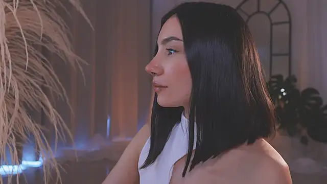 AmyArmstrong online show from 11/11/25, 08:53