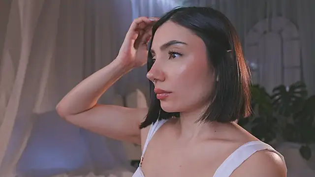 AmyArmstrong online show from 04/23/26, 09:50