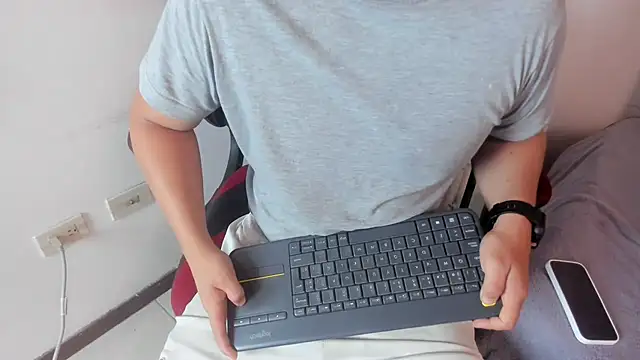 oliver price1 online show from 04/23/26, 12:15