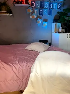 DaniDusan  online show from 09/22/25, 10:34