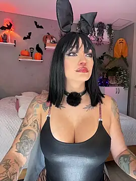 DaniDusan  online show from 10/18/25, 07:03