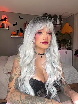 DaniDusan  online show from 10/20/25, 06:52