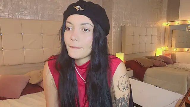 Snapshot of Baby_Venuss chatting on 03/13/25, 03:33 Baby Venuss online show from 03/13/25, 03:33