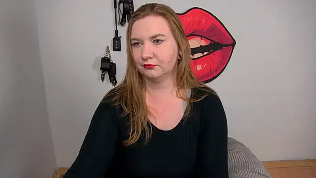 LaraDream online show from 10/21/25, 02:18