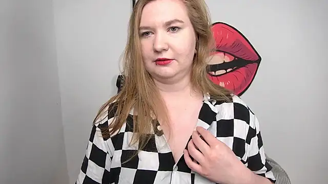 LaraDream online show from 11/06/25, 04:30