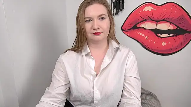 LaraDream online show from 12/22/25, 03:20