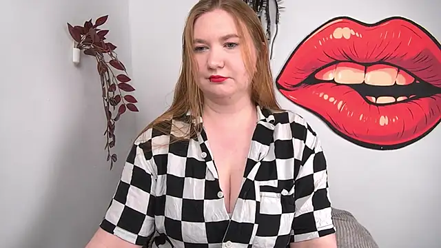 LaraDream online show from 03/25/26, 04:24