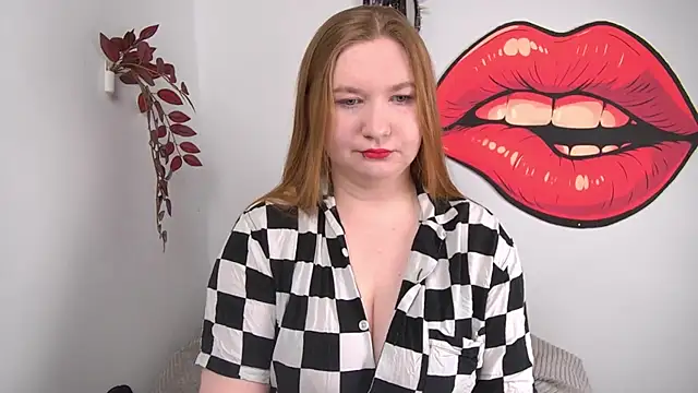 LaraDream online show from 04/03/26, 02:15