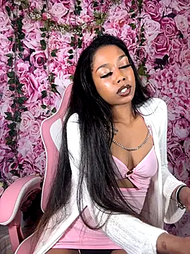 Snapshot of mismialove chatting on 10/16/25, 05:30 mismialove online show from 10/16/25, 05:30