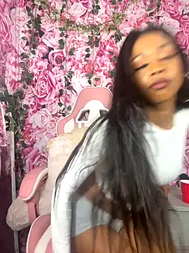Snapshot of mismialove chatting on 10/18/25, 03:53 mismialove online show from 10/18/25, 03:53