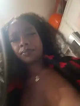 mismialove online show from 04/18/26, 09:02