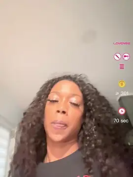 Snapshot of mismialove chatting on 05/16/26, 10:36 mismialove online show from 05/16/26, 10:36