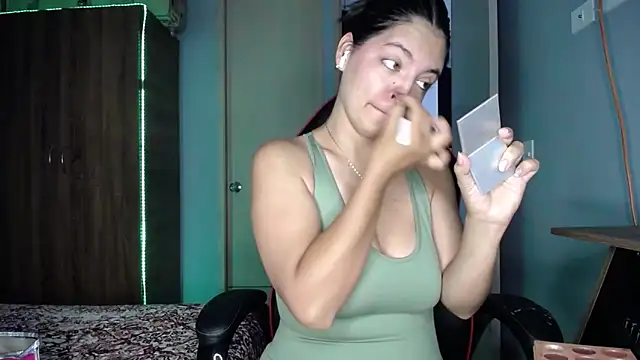 susan smith18 online show from 12/01/25, 04:01