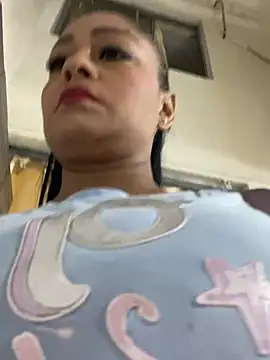 sofia xxx02 online show from 03/04/25, 12:01