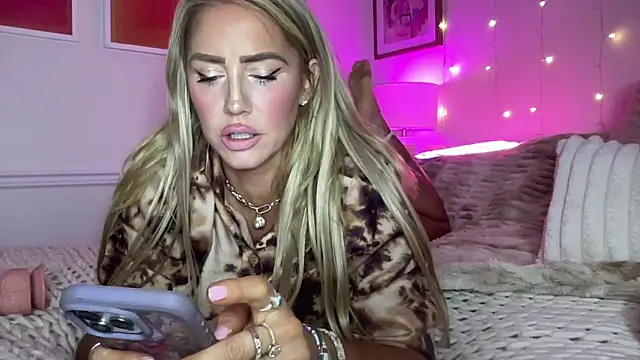 Fitnessbabe69 online show from 02/05/26, 12:21