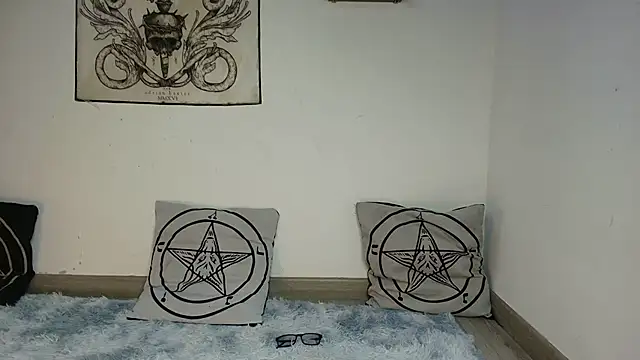 luci fer devil online show from 03/18/26, 01:53