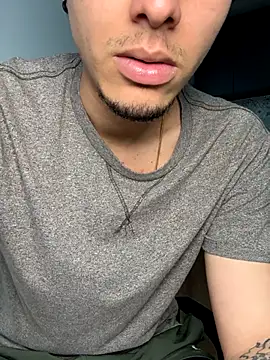 Snapshot of bigryann23 chatting on 11/04/25, 10:09 bigryann23 online show from 11/04/25, 10:09