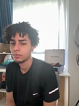 Snapshot of bigryann23 chatting on 11/05/25, 09:59 bigryann23 online show from 11/05/25, 09:59