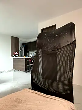 Snapshot of bigryann23 chatting on 11/19/25, 09:26 bigryann23 online show from 11/19/25, 09:26