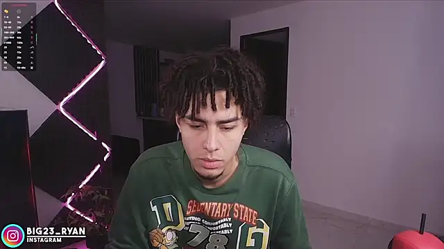 Snapshot of bigryann23 chatting on 12/05/25, 01:03 bigryann23 online show from 12/05/25, 01:03